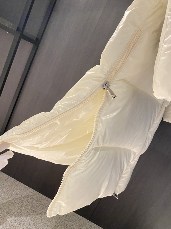 ハイクオリティダウンジャケット着用イメージ